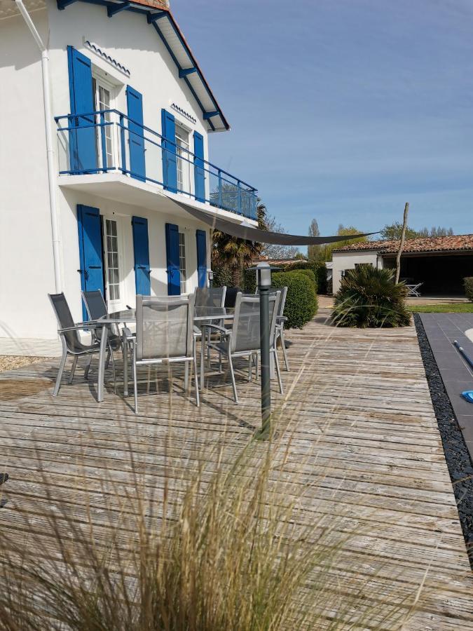Maison De Campagne Proche Des Plages Saint-Romain-de-Benet Exterior photo